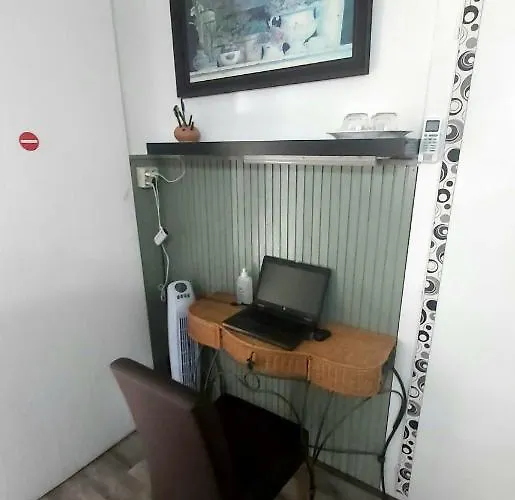 아파트 Apartman Garden, Autoparking, Bbq, Terrace